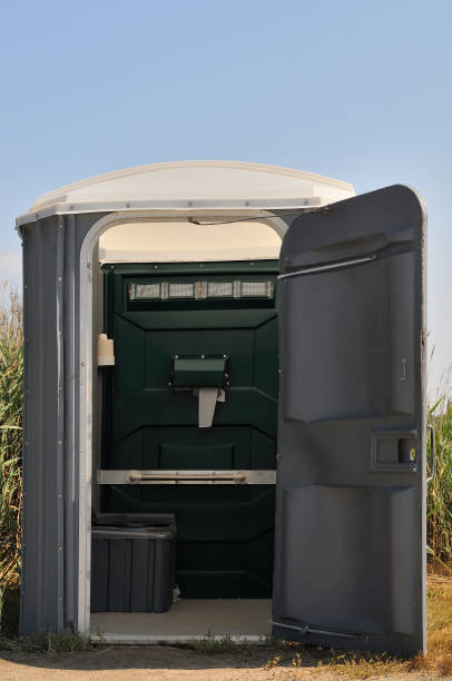 Porta potty delivery and setup in Charlevoix, MI